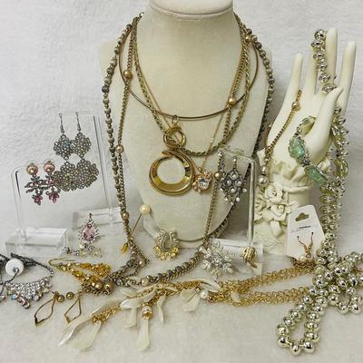 Assortment of Fashion Jewelry