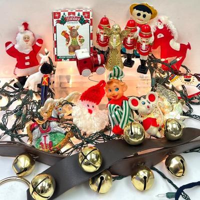 “World Bazaars” Reindeer & Christmas Decor