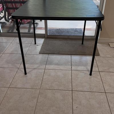 33 1/2 X 33 1/2 Vinyl Top Card Table Folding