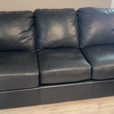 La-Z-Boy Black Leather Couch 87 x 35 x 37