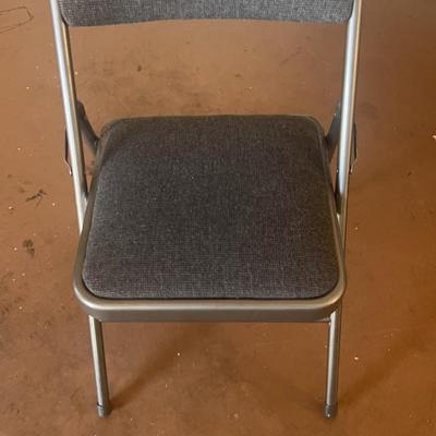 Set of 8 Folding Chairs 