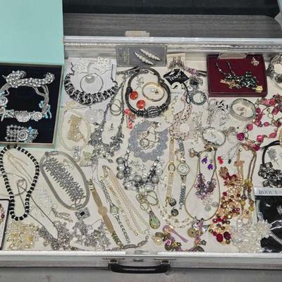 Sale Photo Thumbnail #376