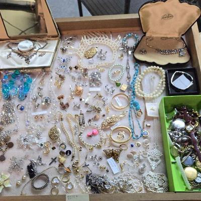 Sale Photo Thumbnail #89