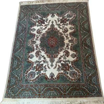Silk Persian-Style Area Rug - W4’5”x L5’3”


