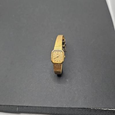 Seiko Quartz Watch 1421-5619 191900 0541Y