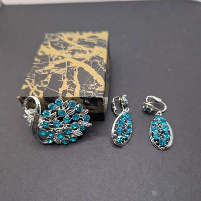 Swan Like Brooch With Blue Rhinestones With Matching Drop Clip Earrings 