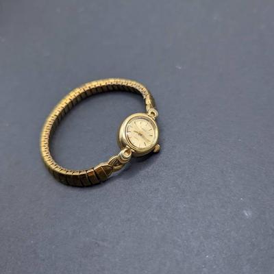 Timex Vintage Quartz Watch 28