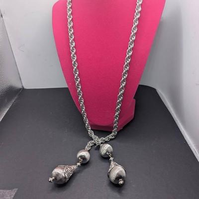 Monet 1961 Lariat Necklace 