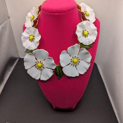 Oscar De La Renta Like Dogwood Necklace 