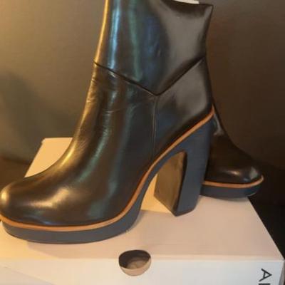 Ankle Boots - Size 11 (new in box( 