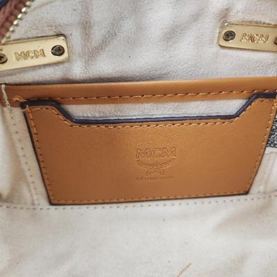 Sale Photo Thumbnail #423