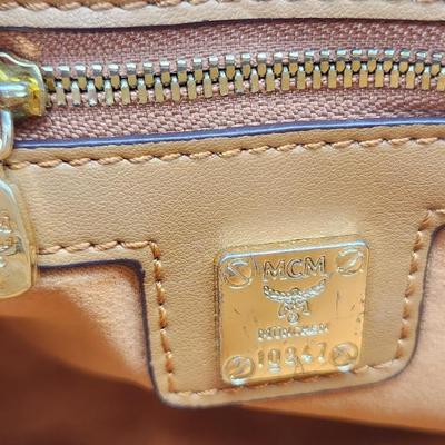 Sale Photo Thumbnail #976