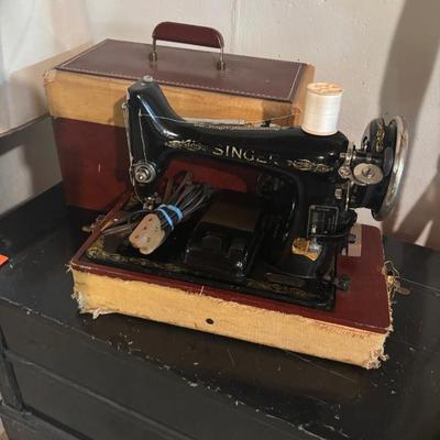 Sale Photo Thumbnail #37: Singer Featherweight