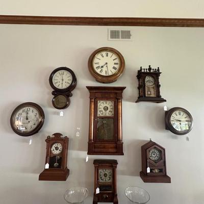 Sale Photo Thumbnail #12: Huge Selection of Beautiful Wall Clocks