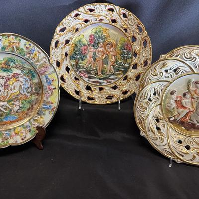 Capodimonte Porcelain Plate Collection – Hand-Painted & Gil