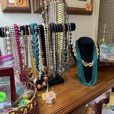 Sale Photo Thumbnail #342