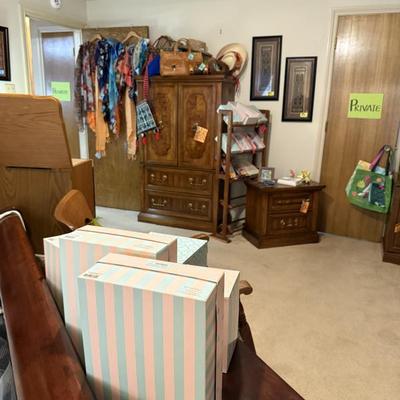 Sale Photo Thumbnail #541