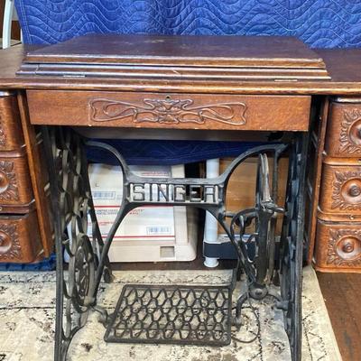 Singer, Sewing Machine In Decorative Table