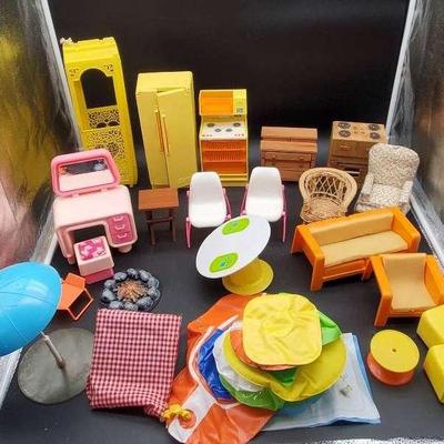 Variety Barbie Furniture & Accessories 