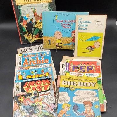 Vintage Comics And (2) Charlie Brown Books