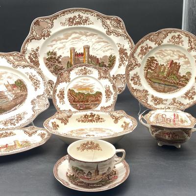 Vintage Johnson Brothers "Old Britain "China Set