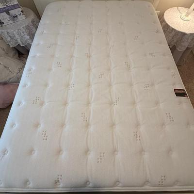 Full Mattress & Box Spring 