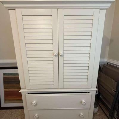 White Shaker Style Broyhill  Entertainment Cabinet 