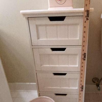 Bathroom Accessories & Artwork