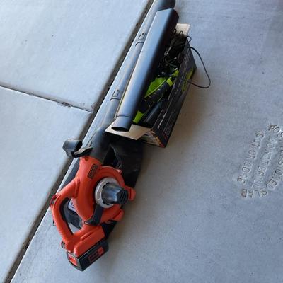 Black+Decker Cordless Leaf Blower with Accessories
