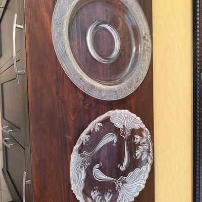 Set of Etched & Decorative Glass Serving Plates/bowl