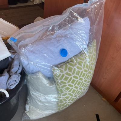 Assorted Bedding & Linens Lot