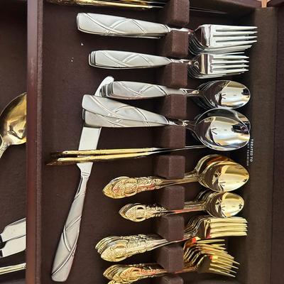 Cambridge Silverplate & Gold Accent Flatware Set with Wooden Chest
