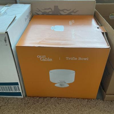 Assorted Glassware & Kitchenware Lot