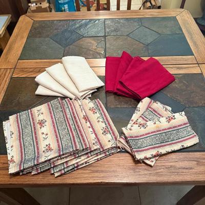 Set Of Decotive Napkins 