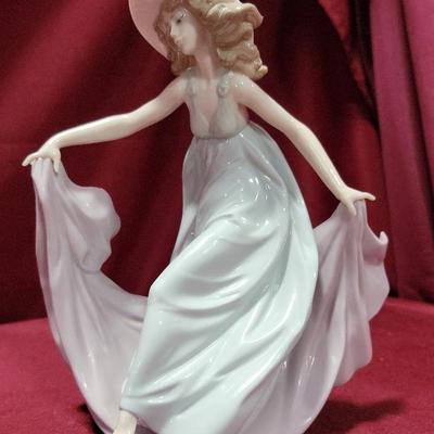 Lladro "May Dance" Figurine 
