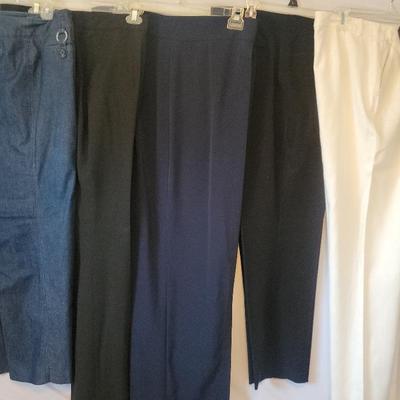 Women's Pants Size 14 Featuring Brooks Brothets And Lauren 