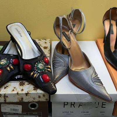 Ladies Shoes - Size 10