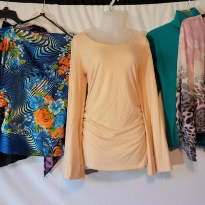 Women's Mid To Full Sleeve Tops Size M