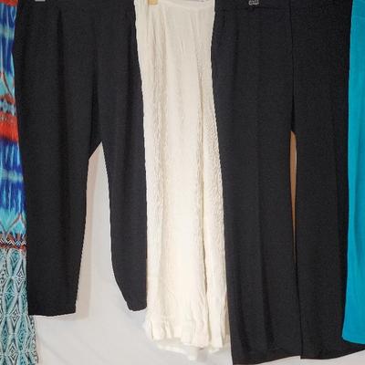Women's Pants Sizes M And L
