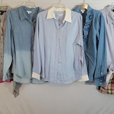 Women's Size L And XL  Button Down Shirts 