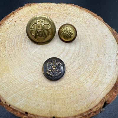 Lot (2) Antique Post Civil War 1870's "Grand Army Of The Republic" Buttons & (1) Vintage Boy Scouts Button
Lot #: 38