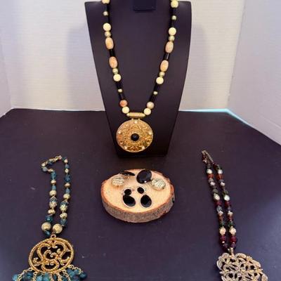 Lot Of Vintage Costume Jewelry- (3) Necklaces & (2) Pairs Clip-On Earrings
Lot #: 124