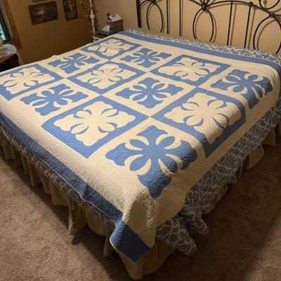 Vintage Blue & White Pattern Quilt
Lot #: 36