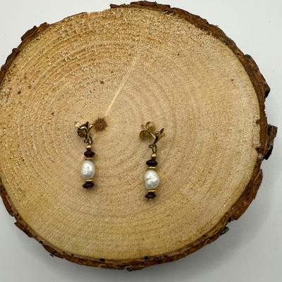 14K Gold Filled Pearl & Bead Earrings
Lot #: 127