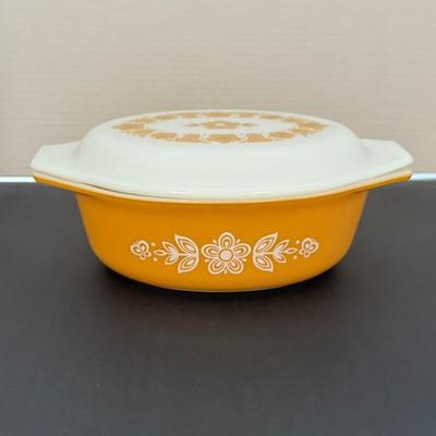 Vintage Pyrex 043 Butterfly Gold Pattern 1.5 Qt Covered Casserole
Lot #: 34