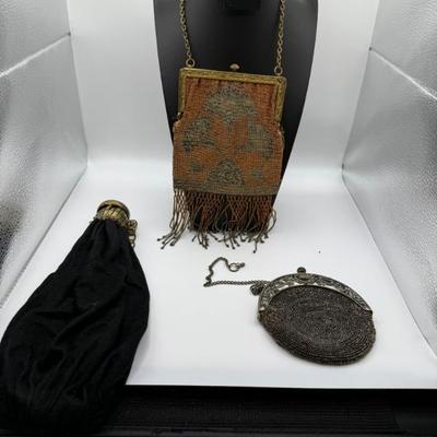 Lot (3) Vintages Purses- (2) Beaded & (1) Expandable Cloth
Lot #: 59