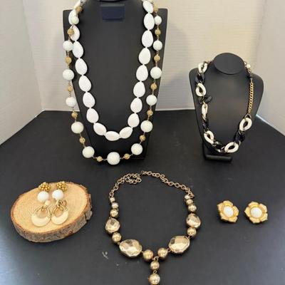 Lot Of Vintage Costume Jewelry- (4) Necklaces & (4) Pairs Clip-On Earrings
Lot #: 121