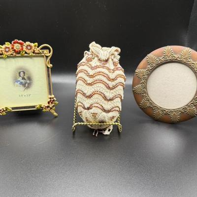 Lot (2) Picture Frames & Vintage Crocheted Beaded Drawstring Purse
Lot #: 134