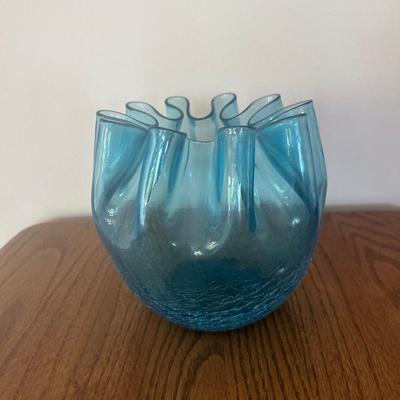 Pilgrim Glass Hand Blown Crackle Glass Pinched Rose Bowl Vase