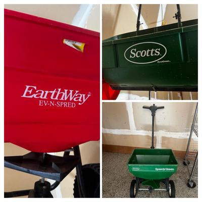 Earthway EV-N-Spred And Scott’s Accu Green 